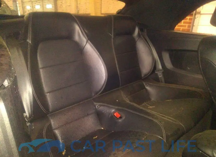 1FATP8UHXJ5133043# 8
