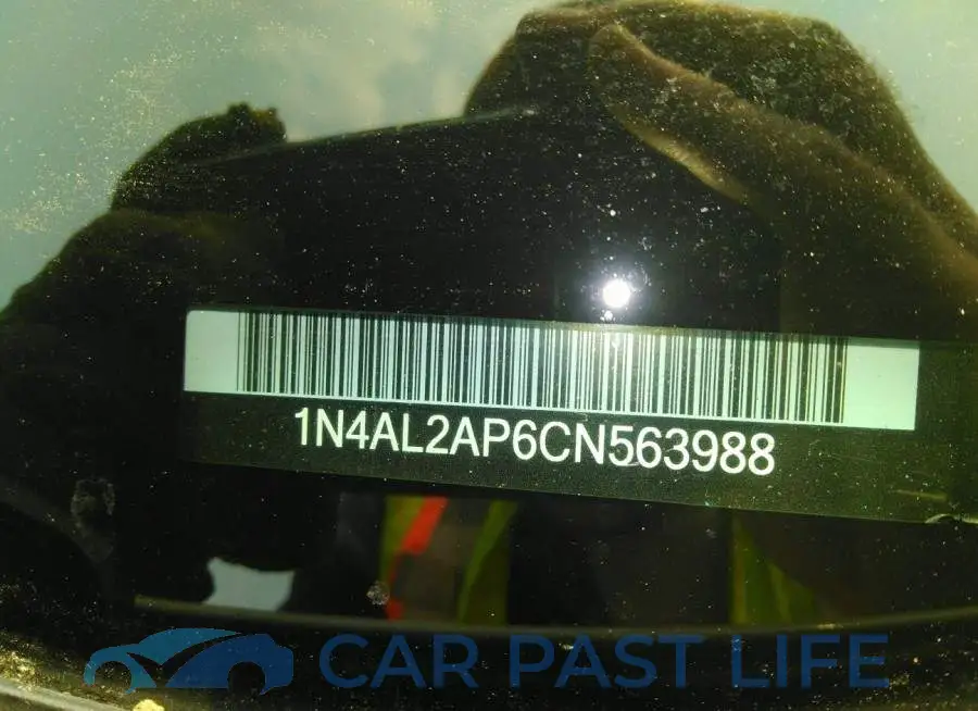 1N4AL2AP6CN563988# 9