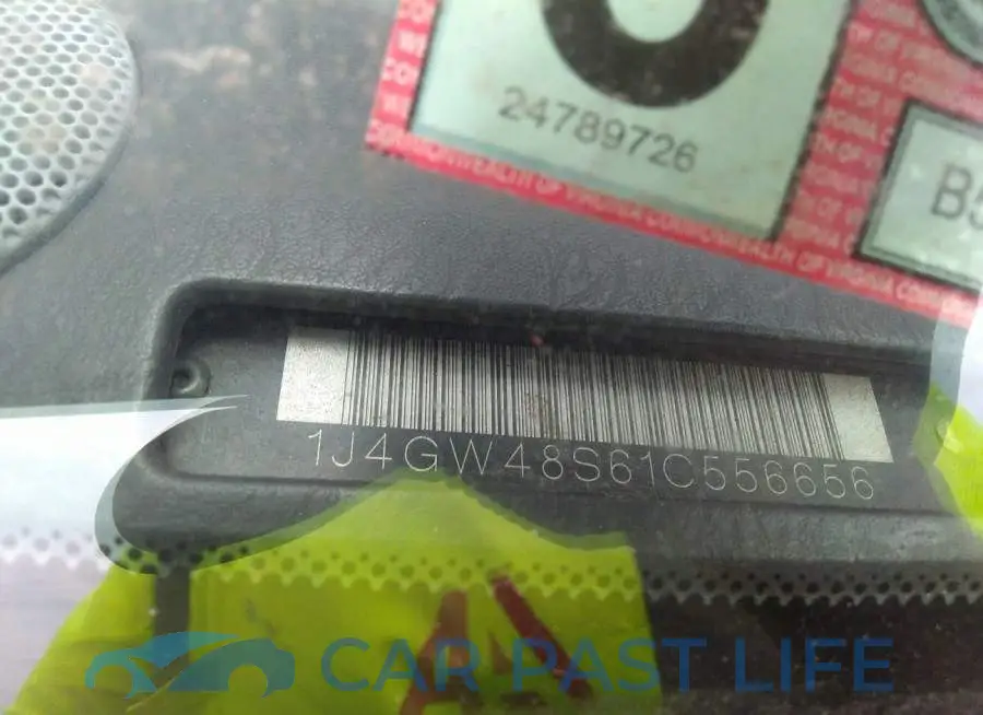 1J4GW48S61C556656# 9