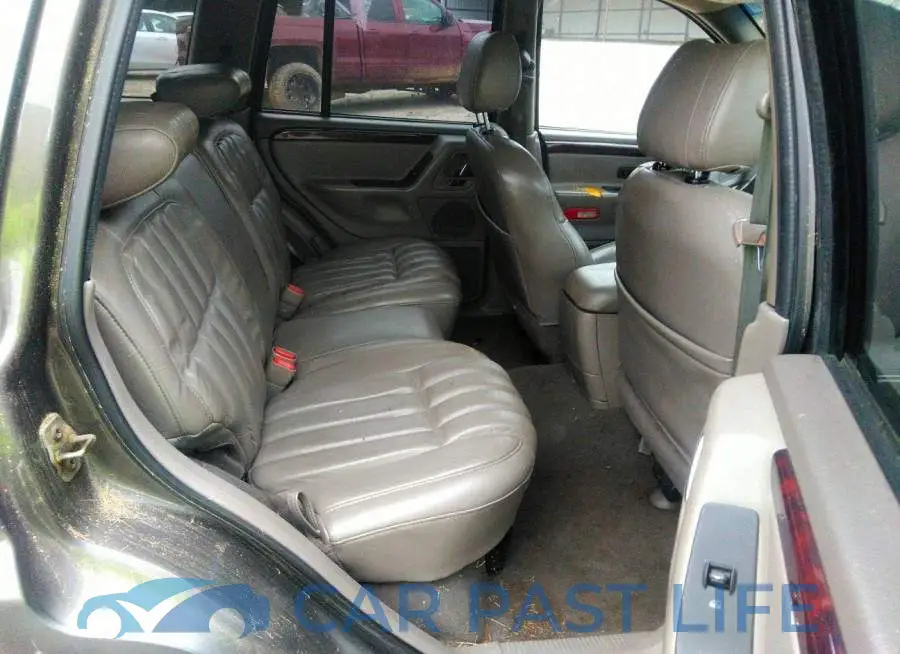 1J4GW58N2YC168611# 8