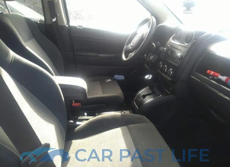 1J4NF1FB8BD215537# 5