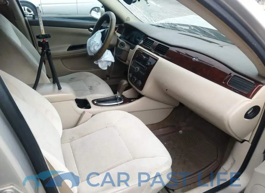 2G1WB58K781201975# 5