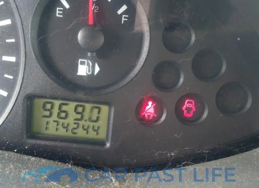 1FAFP34N05W313492# 7