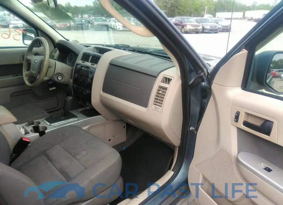 1FMCU9D74AKA93068# 5