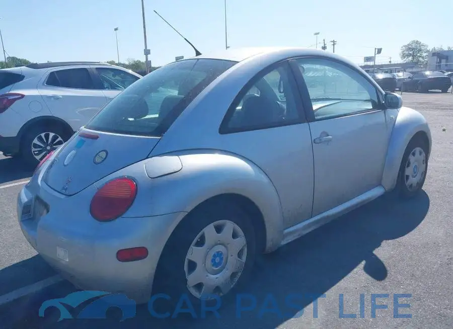 3VWCK21C82M451721# 4