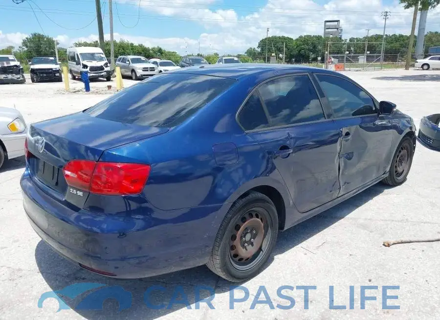 3VWDX7AJ5BM325253# 4