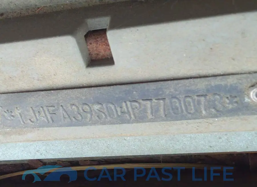 1J4FA39S04P770073# 9