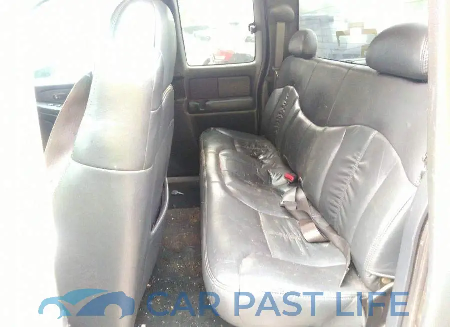 2GCEC19T721174123# 8
