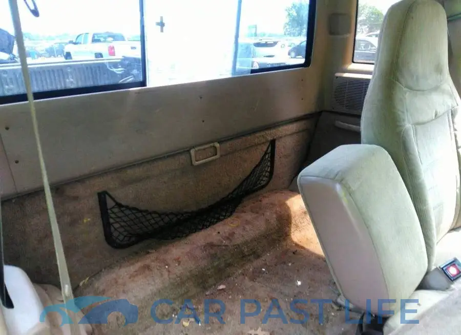 1FTCR15X7VTA08696# 8
