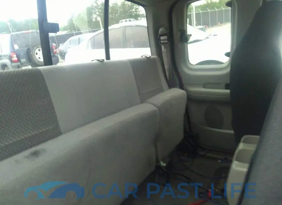 2FTRX17W94CA46735# 8