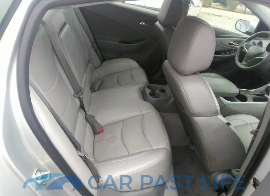 1G1RC6S53HU101881# 8