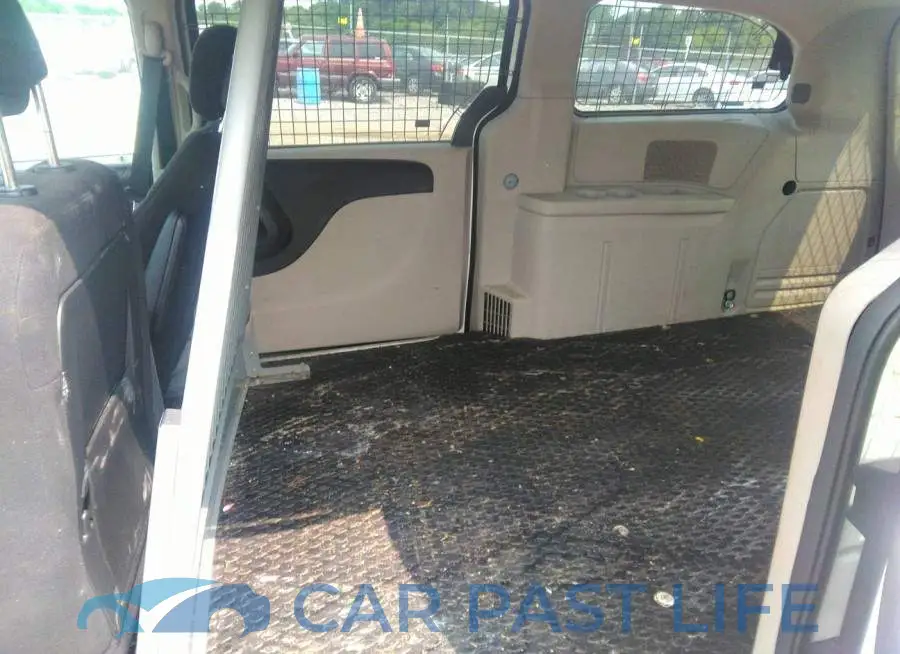 2C4JRGAG6ER357422# 8