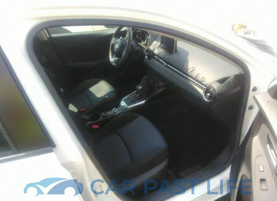 3MYDLBZV1GY131152# 5