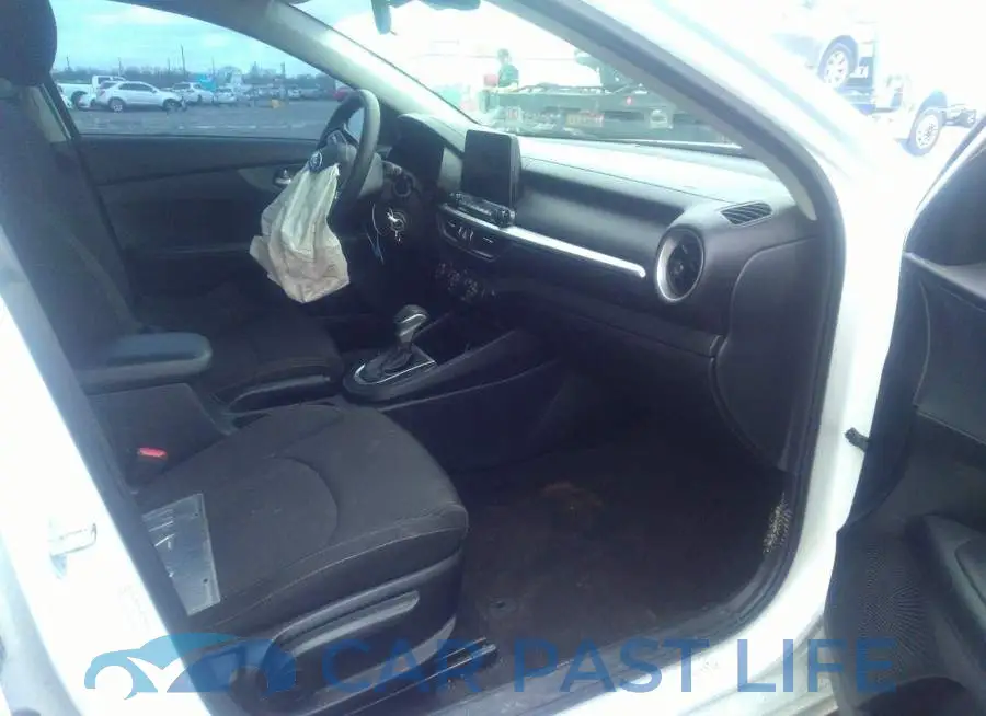 3KPF24AD4LE171407# 5