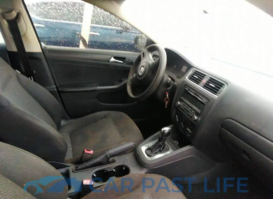 3VW2K7AJ3DM351942# 5