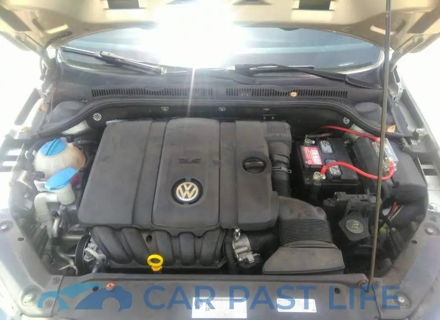 3VWDX7AJ9DM312119# 10