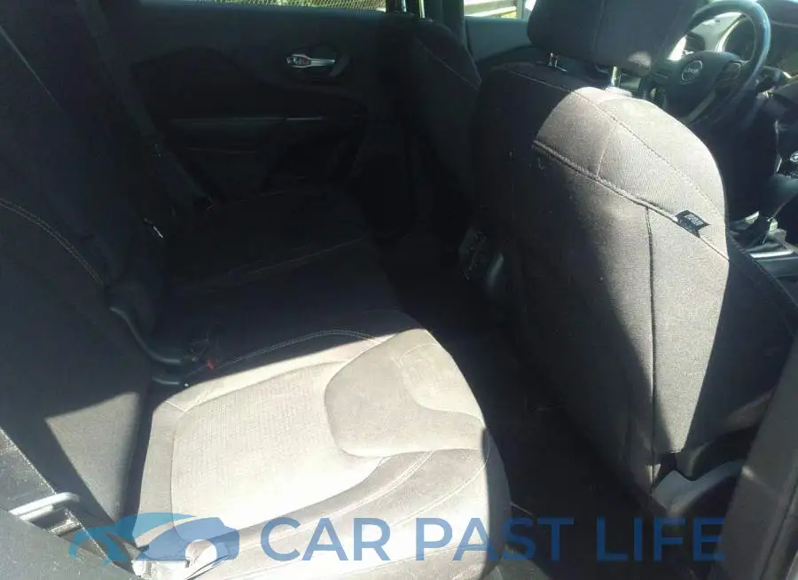1C4PJMCS3GW345725# 8
