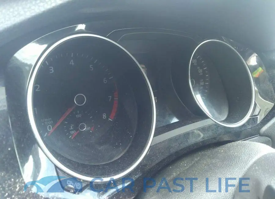 3VW4T7AJ4GM257739# 7