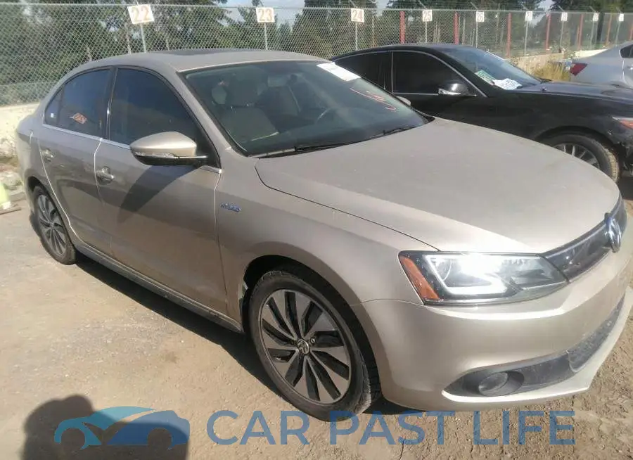 3VW637AJ7DM272918# 1