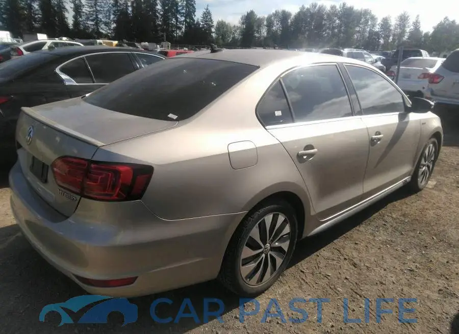3VW637AJ7DM272918# 4