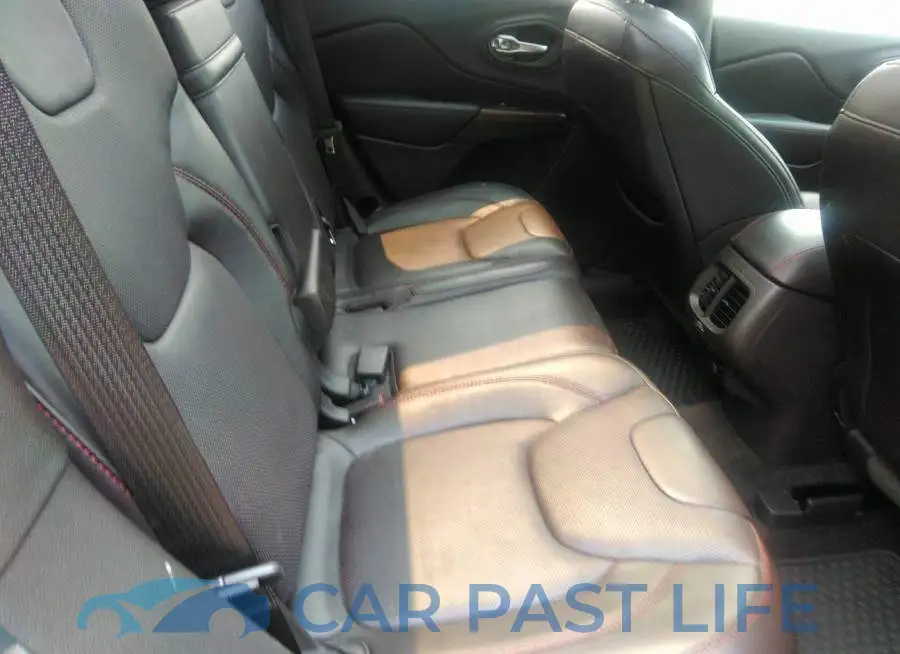 1C4PJMBS8GW231317# 8