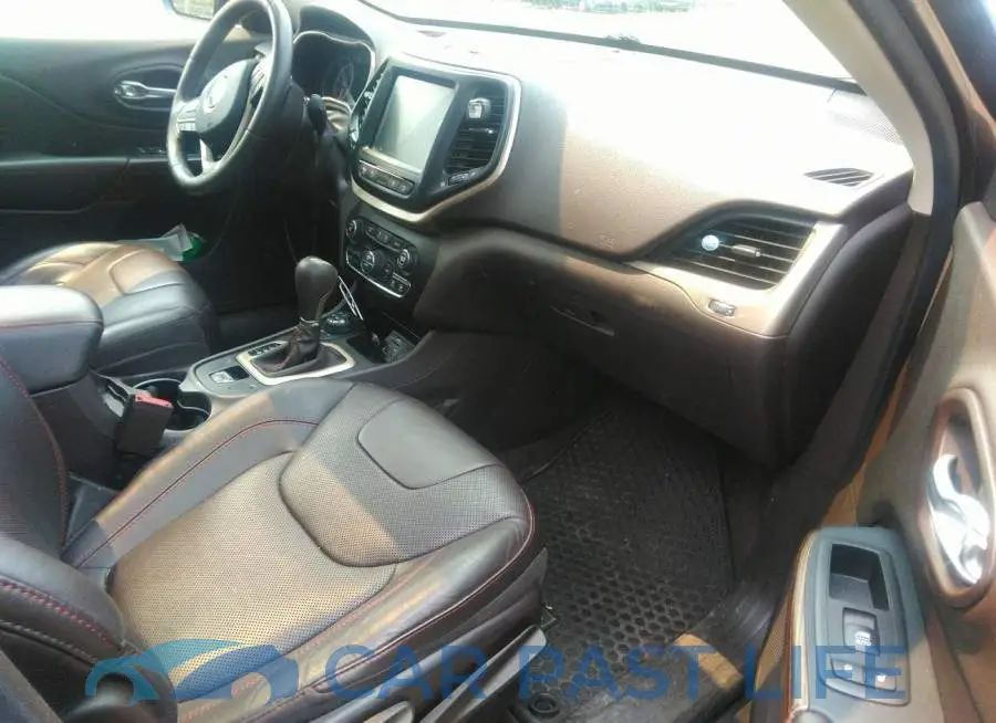 1C4PJMBS8GW231317# 5