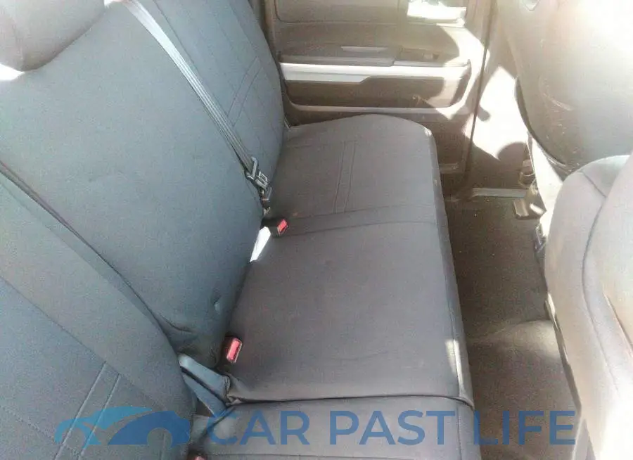 5TFUY5F11LX942965# 8
