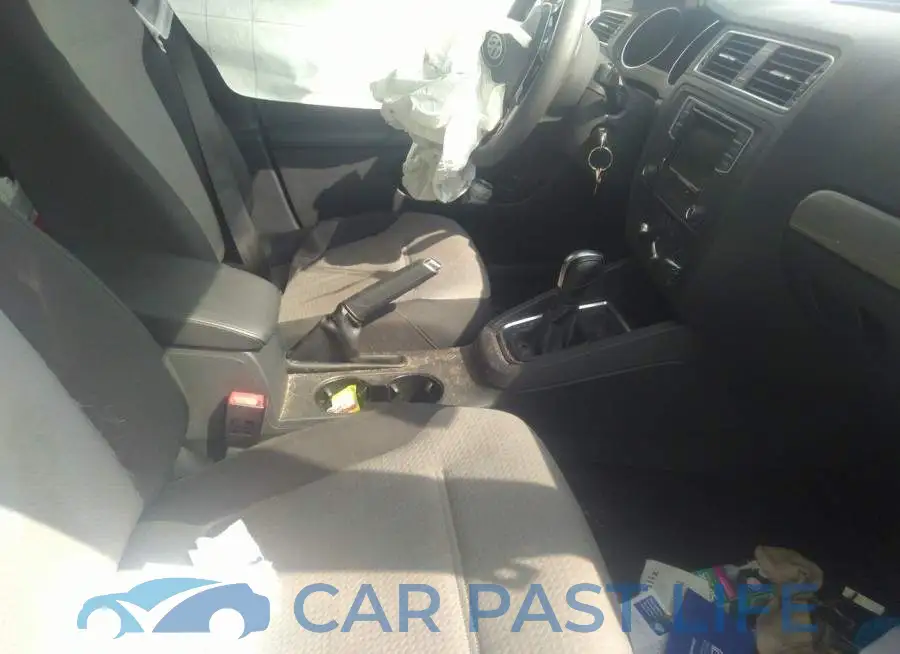3VW2B7AJ1HM291777# 5