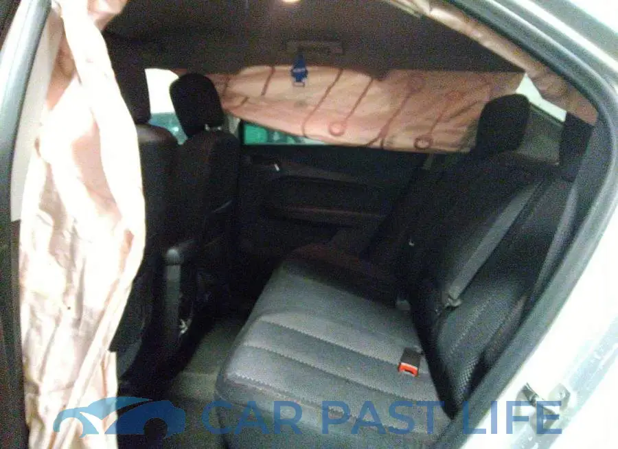 2GNALBEK7F1137362# 8