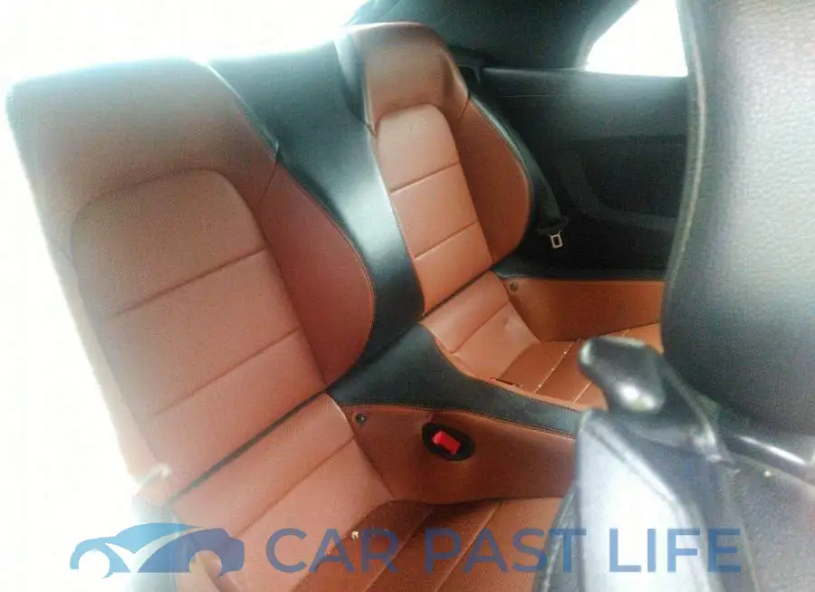 1FATP8UH8J5136040# 8