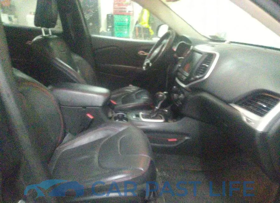 1C4PJMBS5FW555095# 5