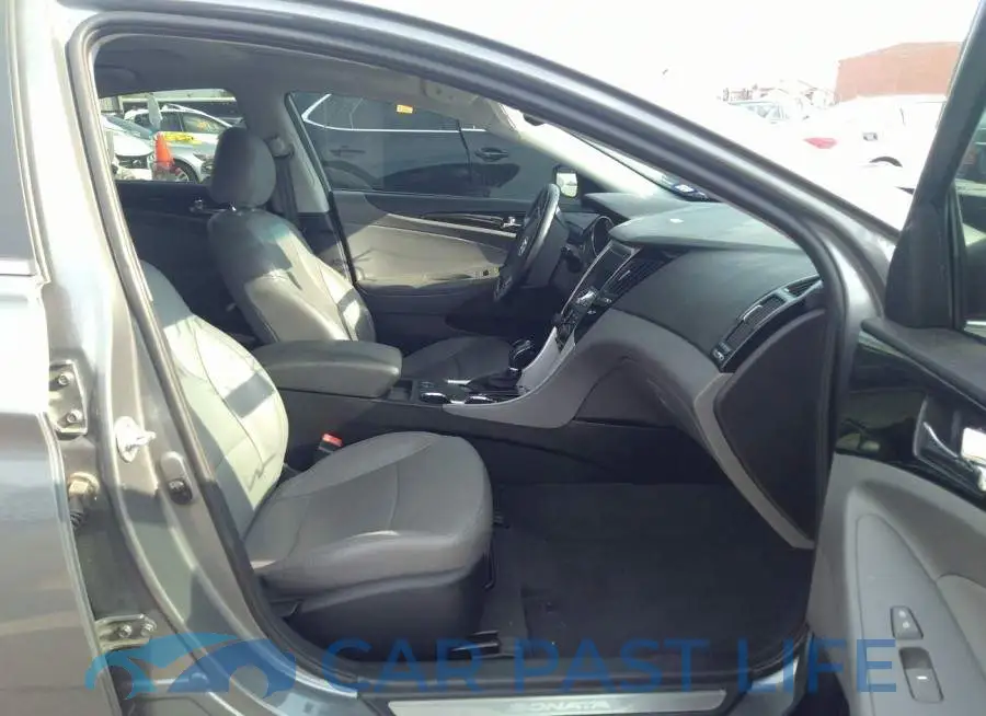 5NPEC4AC3DH687674# 5