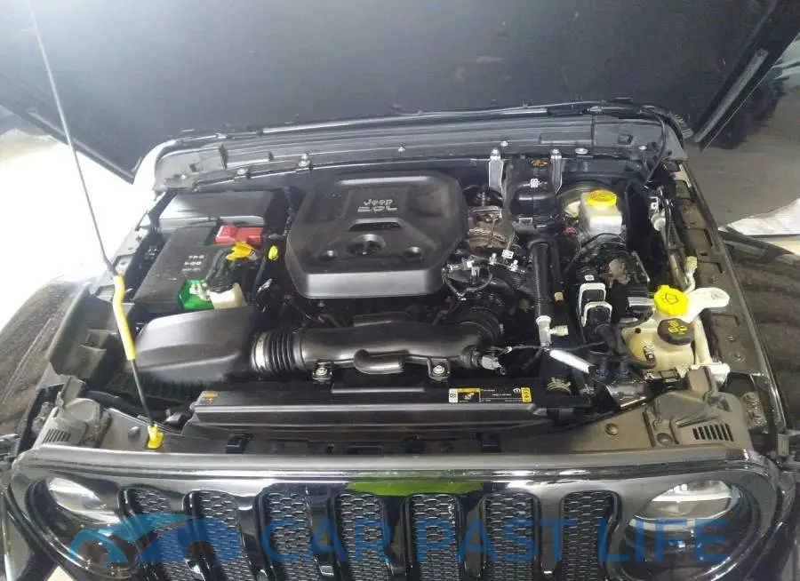 1C4HJXEN5MW683555# 10