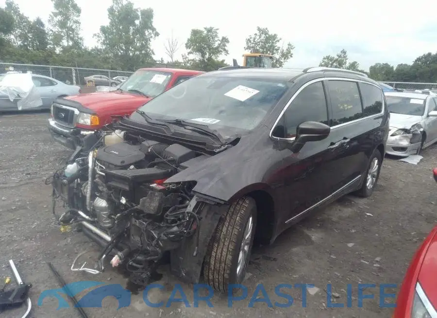 2C4RC1BG5JR113979# 2