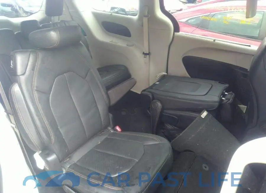 2C4RC1BG5JR113979# 8