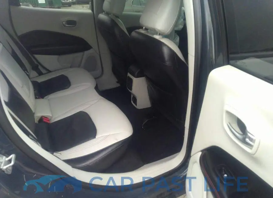 3C4NJDCB9JT150782# 8