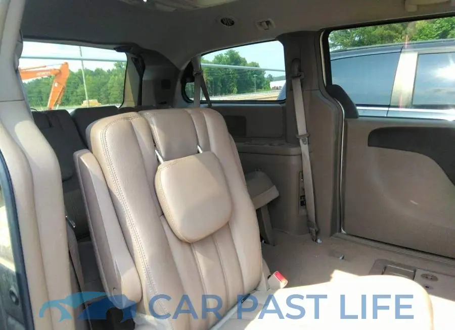 2C4RC1BG5DR650663# 8