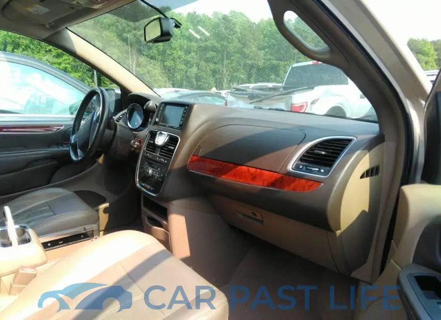2C4RC1BG5DR650663# 5