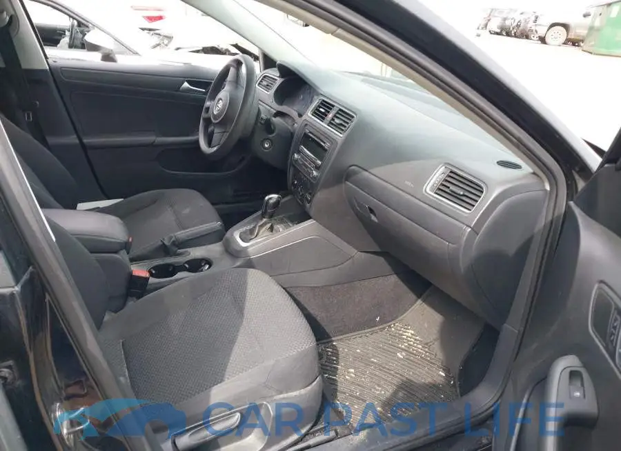 3VW2K7AJXEM435239# 5