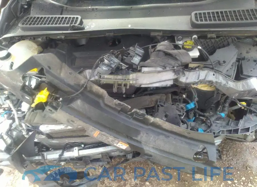 1FMCU9J92JUB22075# 10