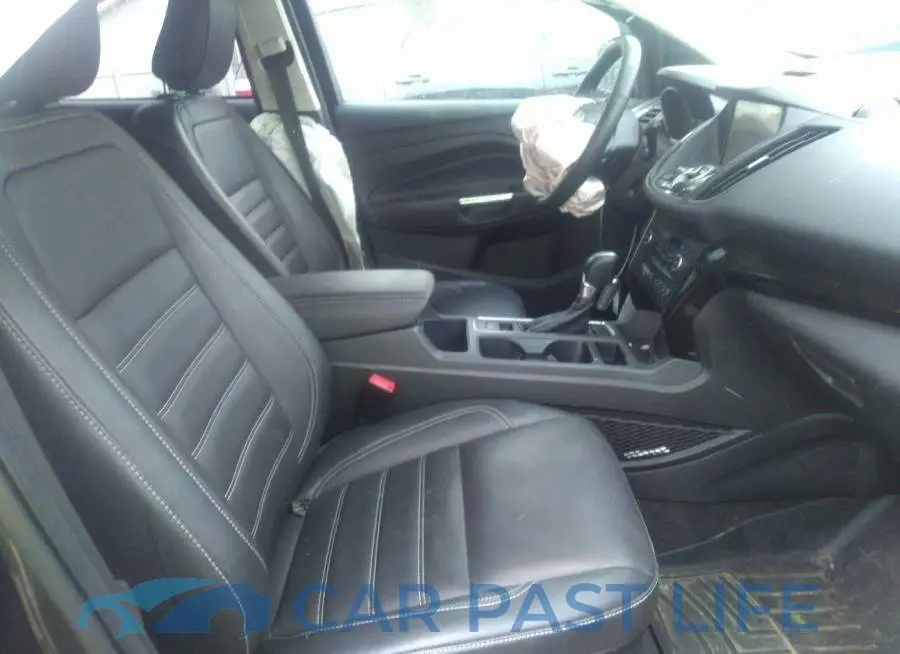 1FMCU9J92JUB22075# 5