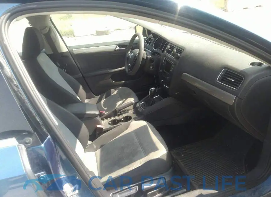 3VW2B7AJ0HM413769# 5