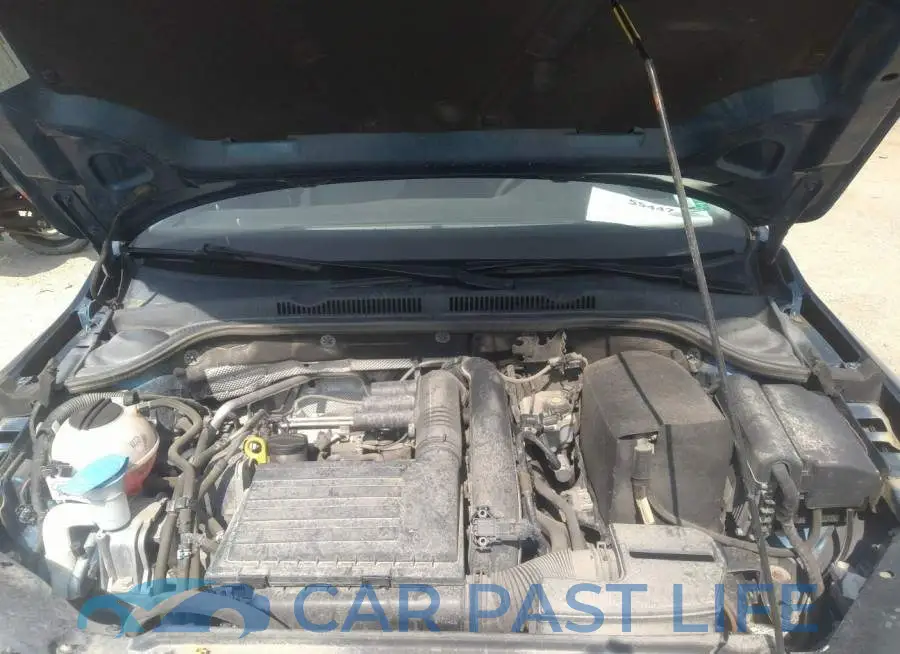 3VW2B7AJ0HM413769# 10