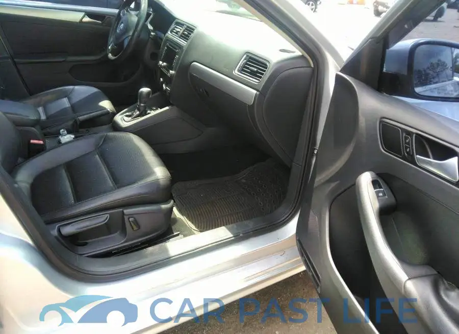 3VWD17AJ6EM214054# 5