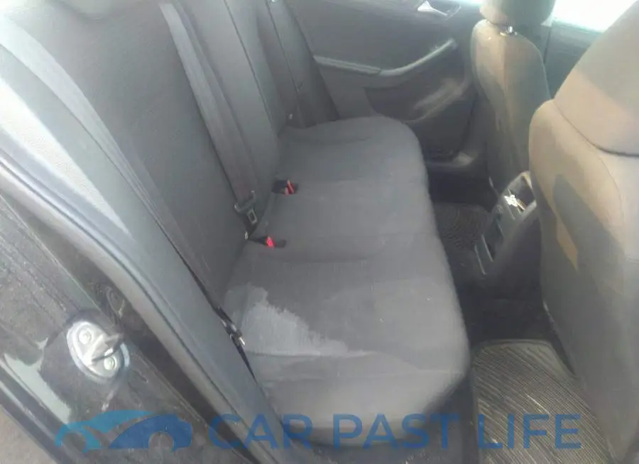 3VW1K7AJ3FM352961# 8