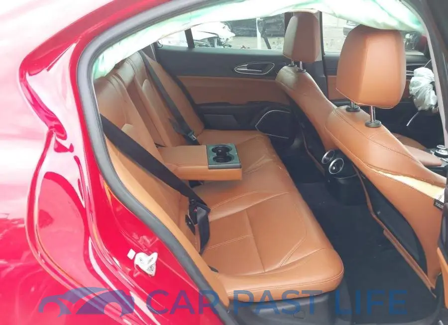 ZARFAEBN9J7564015# 8