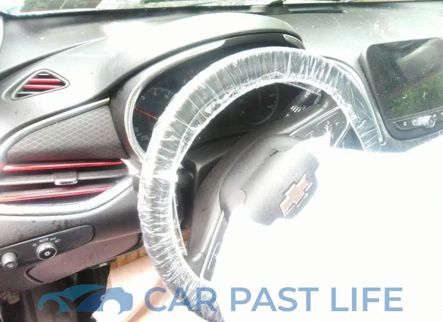 1G1ZD5ST6LF108911# 7