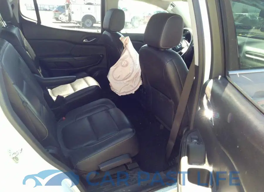 1GKKNMLS3JZ129401# 8