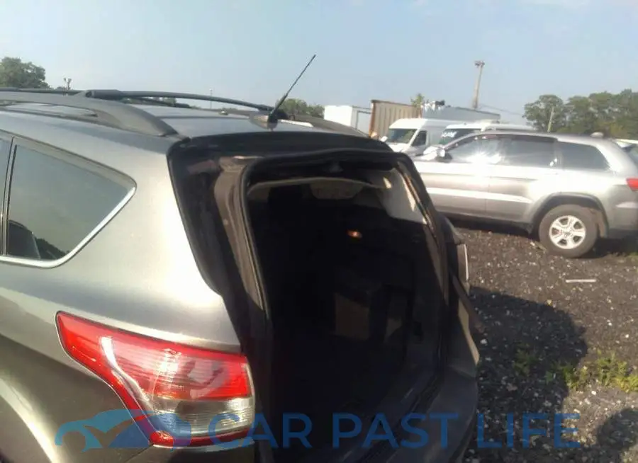 1FMCU9G95DUC75397# 6