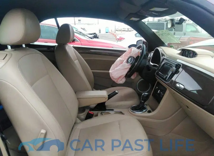 3VW5A7AT6FM806335# 5